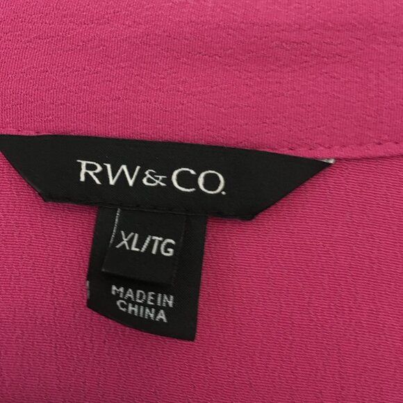 Button-Front Long Sleeve Blouse - Picture 2 of 4